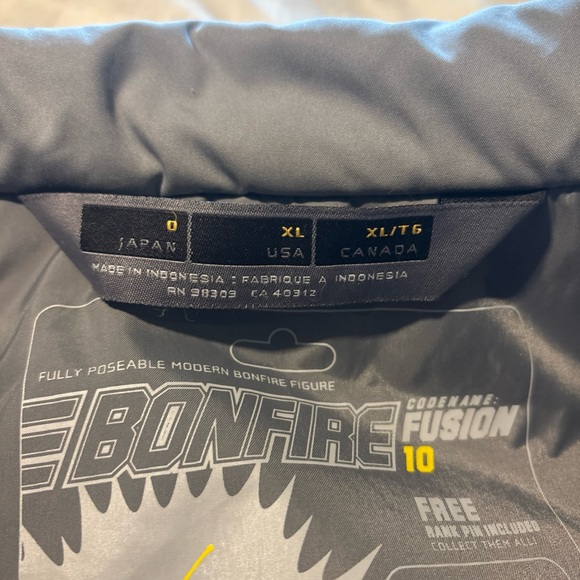 Men's Black and Gray Ski Jacket - Picture 4 of 7